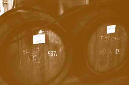 Our cellars contain some 1400 barrels, equal to 60,000 cases. About 25% of this brandy was distilled between 1983 and 1998, thus over 15 years old.